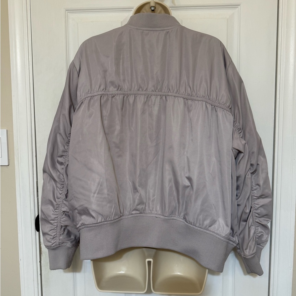 Zella Metallic Satin Bomber Jacket Gray Ruched Sleeves Size 1X - Picture 3 of 5